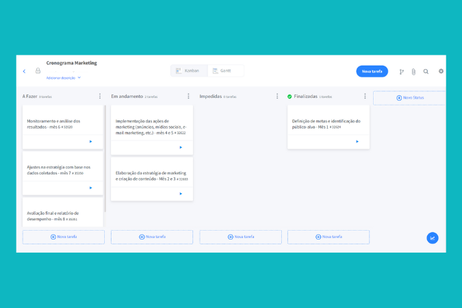 Quadro Kanban com campanhas, conteúdos e etapas de revisão mostrando um cronograma adaptável para equipes de marketing.