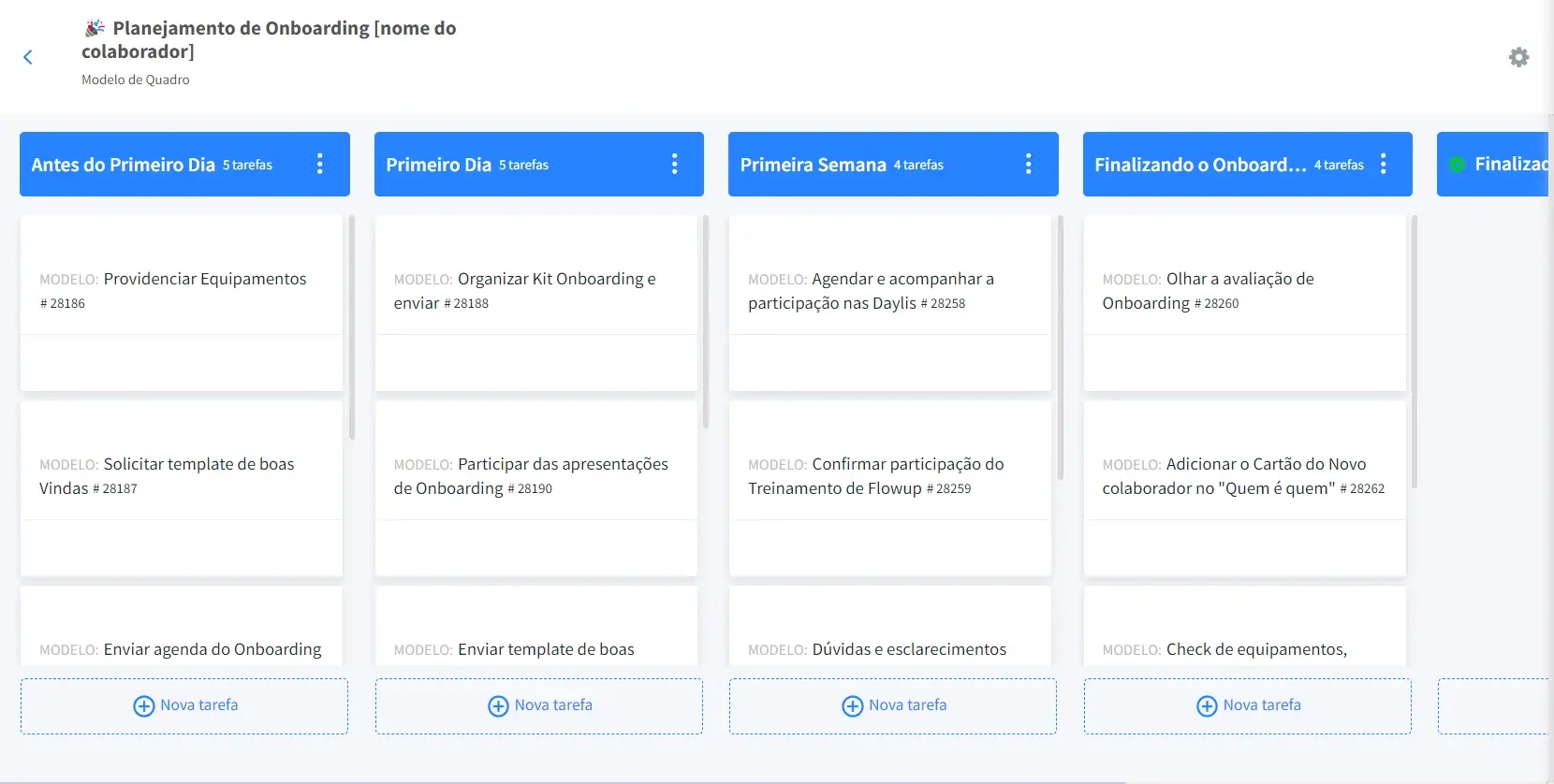 Tela do FlowUp mostrando o modelo de quadro Kanban para Onboarding com colunas como “Antes do Primeiro Dia”, “Primeiro Dia”, “Primeira Semana” e “Finalizando o Onboarding”